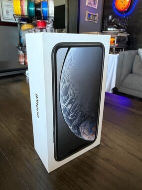 Apple iPhone Black with White Retail Box